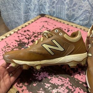 NEW BALANCE Men’s 4040 brown baseball cleats sz 9